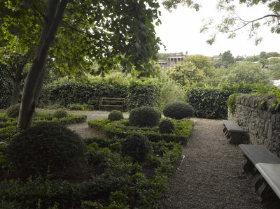 Topiary garden, Dunbar's Close, Canongate, Edinburgh