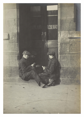 Boys playing cards, Canongate
