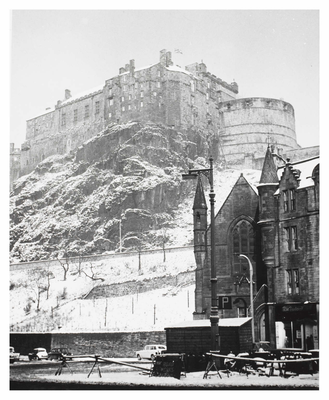 Edinburgh Castle from King's Stables Road