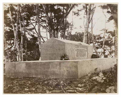 Robert Louis Stevenson's tomb