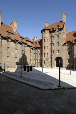 Courtyard at Well Court