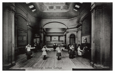 Edinburgh Ladies College 70, 72, 73 Queen Street