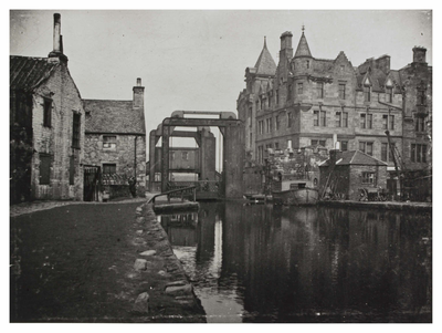 Steel Bridge over Union Canal in its original position 