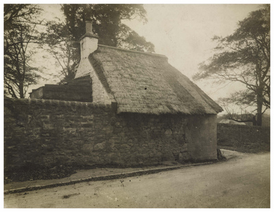 Thatched cottage on way to Cramond