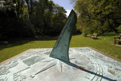 Sundial in the Hermitage of Braids