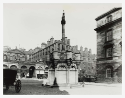 Mercat Cross and City Chambers from Parliament Square 