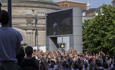 Crowds watch Andy Murray's Wimbledon victory