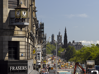 Looking east along Princes Street from Shandwick Place