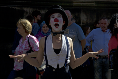 Impromptu street performance, Edinburgh Fringe