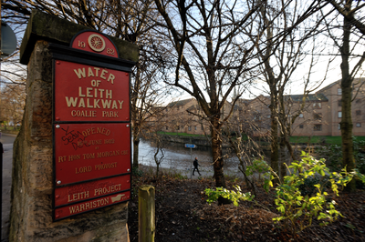 Water of Leith Walkway plaque