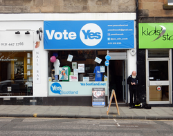 Yes campaign shop, Morningside Road