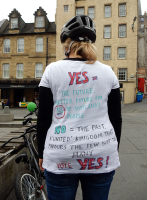 Home made t-shirt of a yes supporter