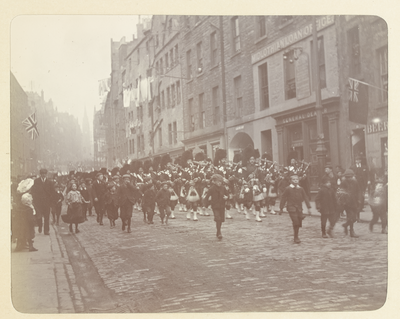 Children, Pipers parading east, Canongate