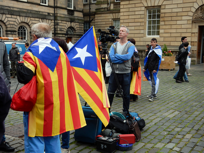 Catalonian supporters of the Yes campaign, High Street