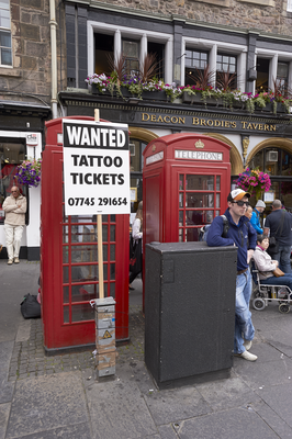 'Wanted Tattoo Tickets' sign, Lawnmarket