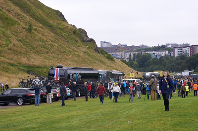 Team Sky bus in Holyrood Park mobbed by a large crowd 