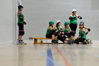 Green team on the bench