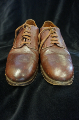 Women’s leather Women's Land Army issue shoes, 1939-49