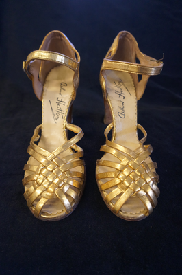 Women's gold evening shoes by Sims London, c1935-1950