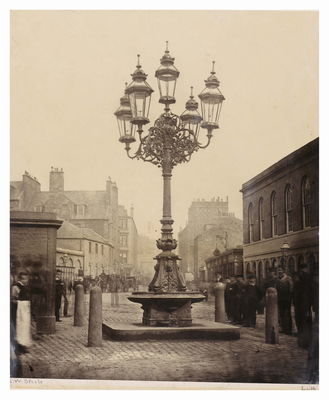 Ornamental lamp in Duke Street, Leith