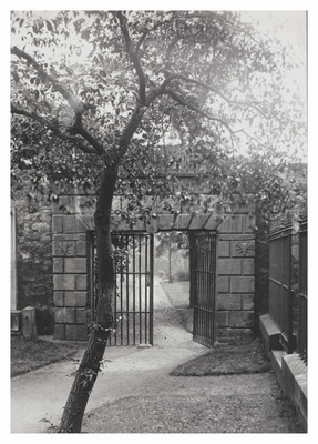 Greyfriars Churchyard, entrance to Covenanters Prison