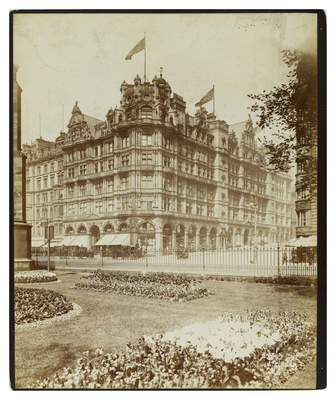 Jenners Department Store, exterior 